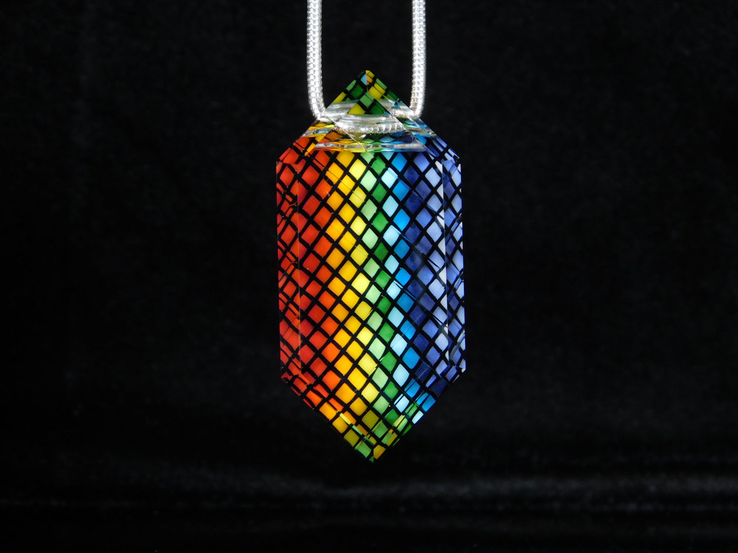 Mr facet collab pendant