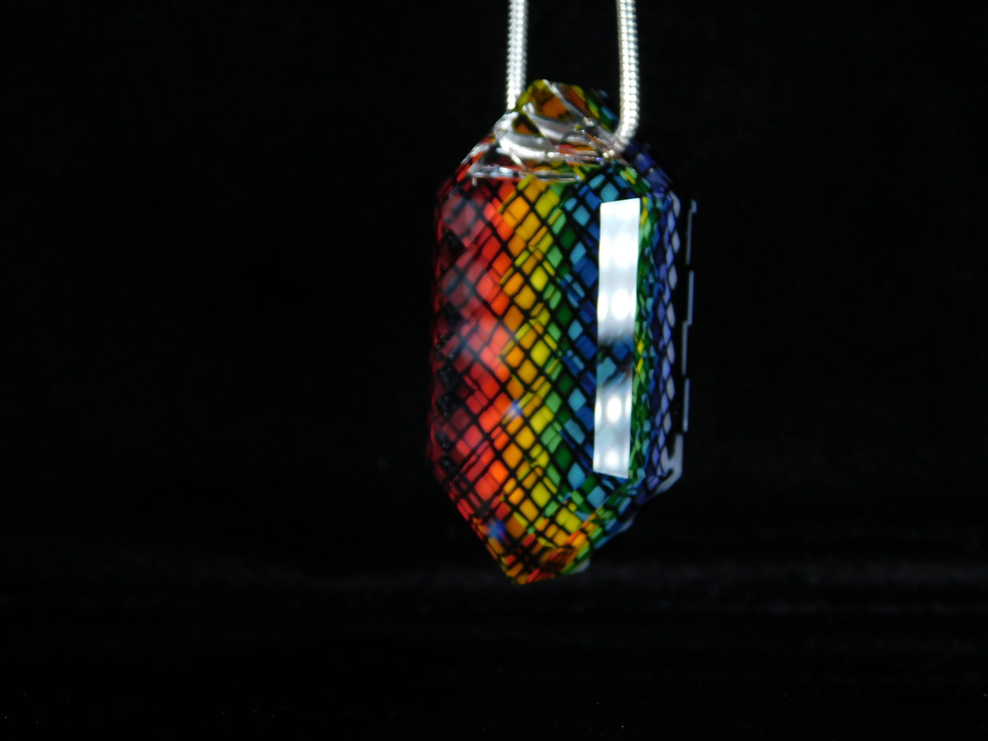 Mr facet collab pendant