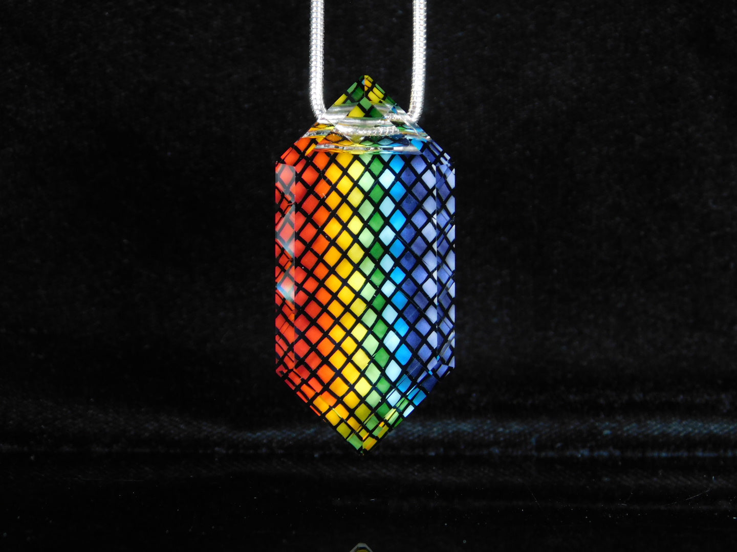 Mr facet collab pendant