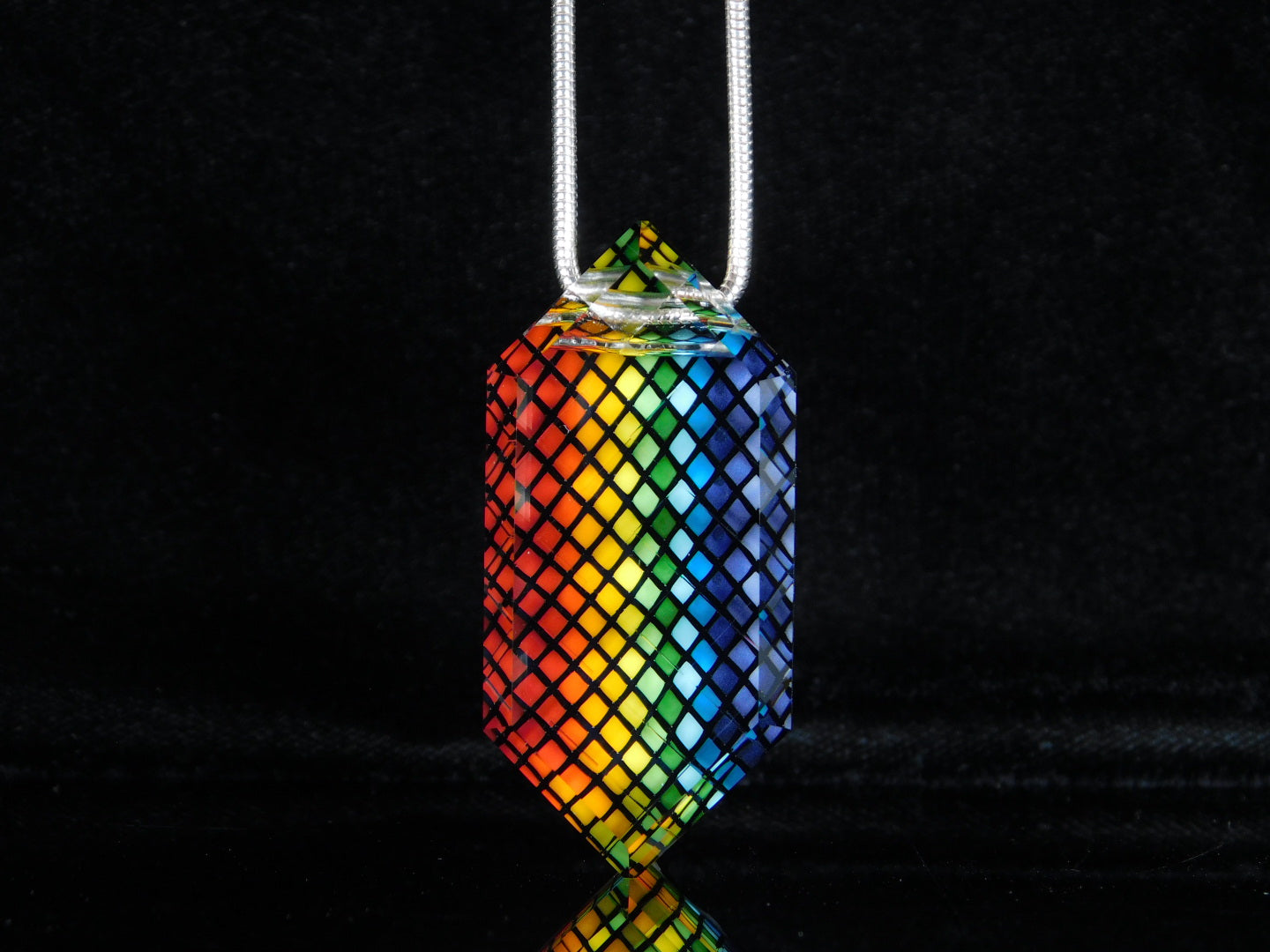 Mr facet collab pendant