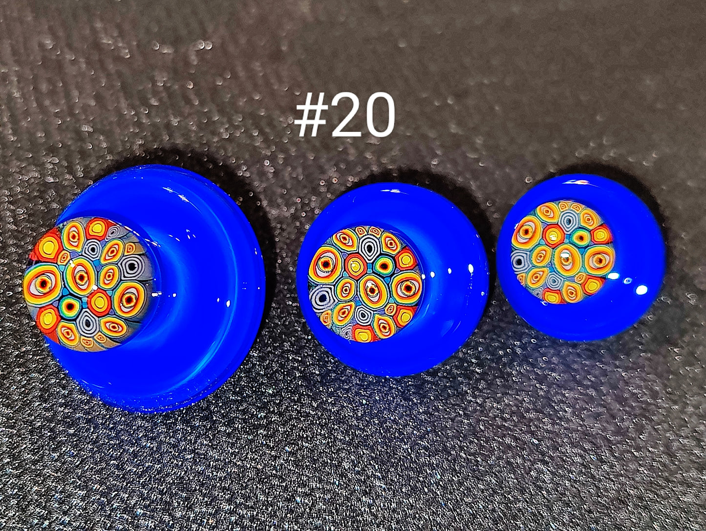 Caps