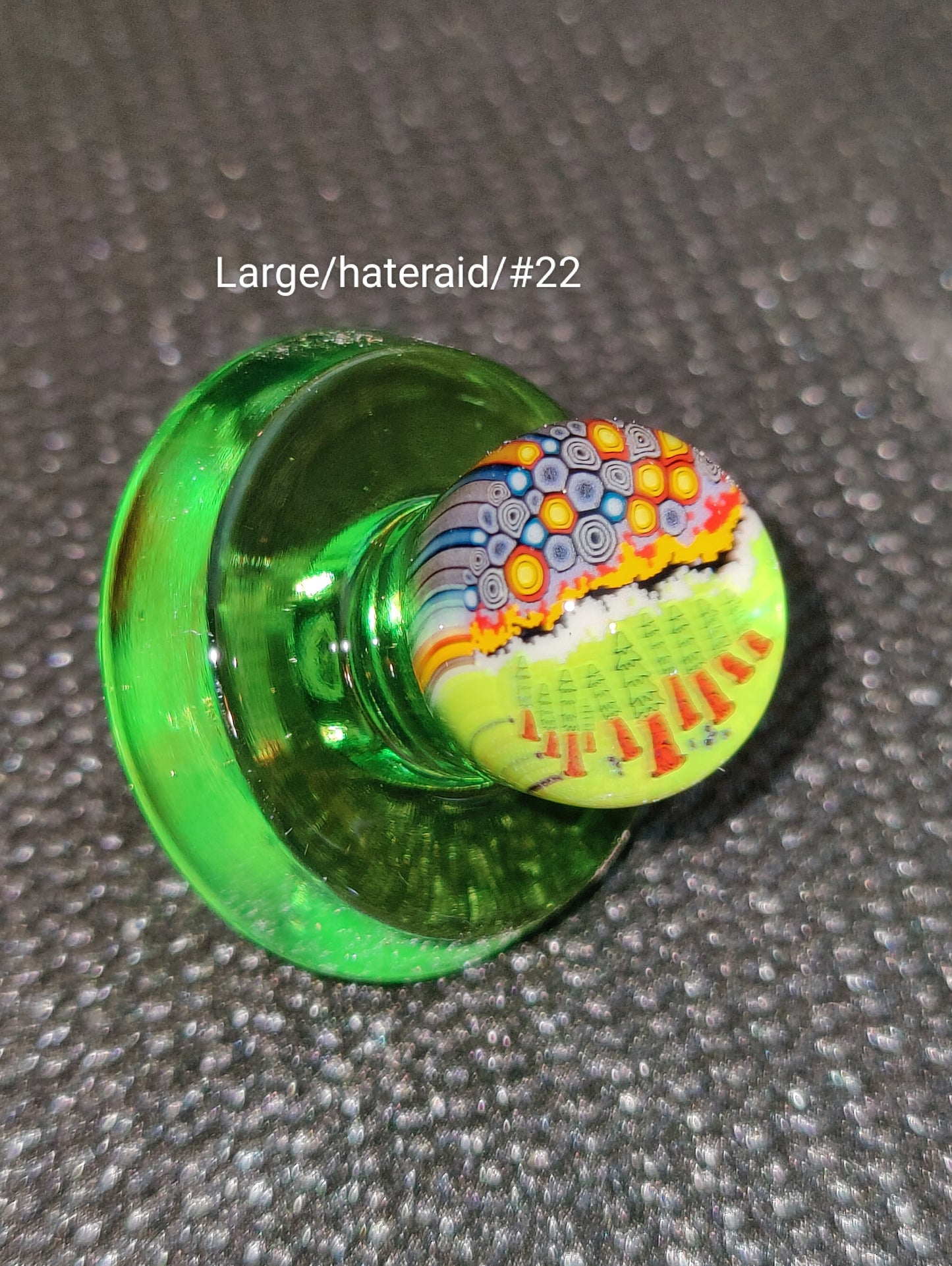 Caps