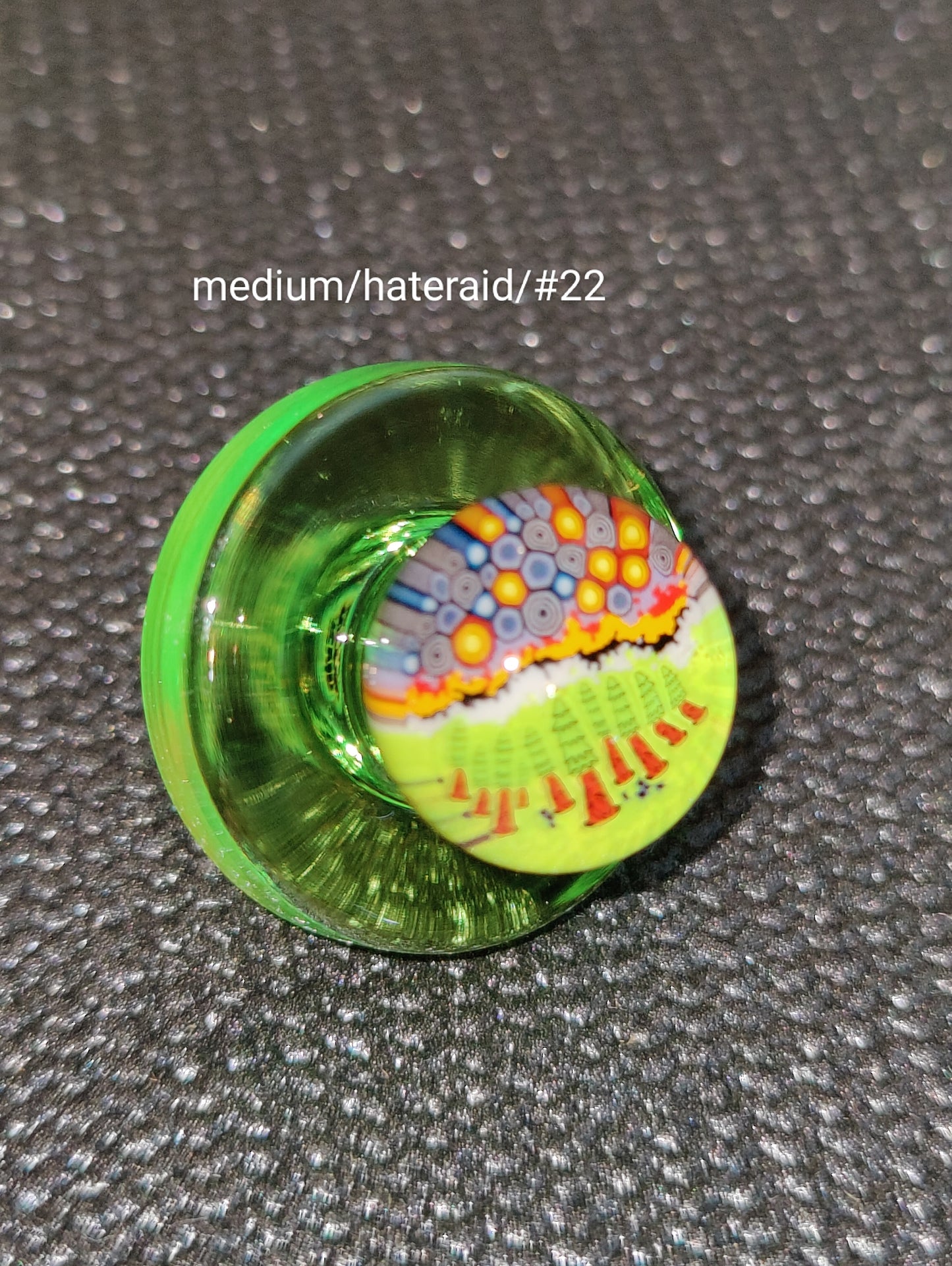 Caps