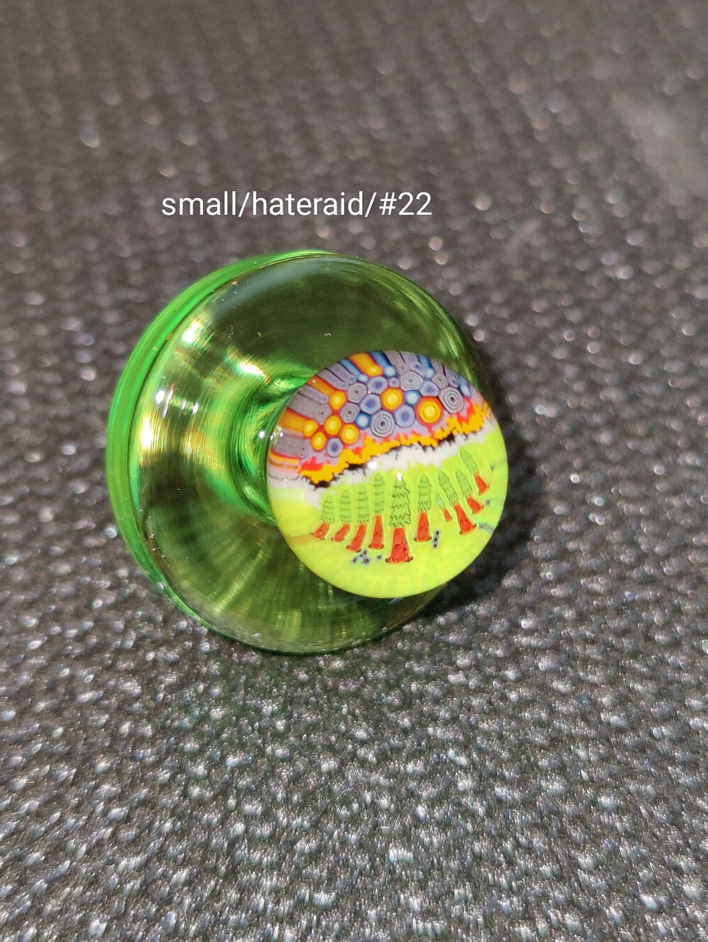 Caps